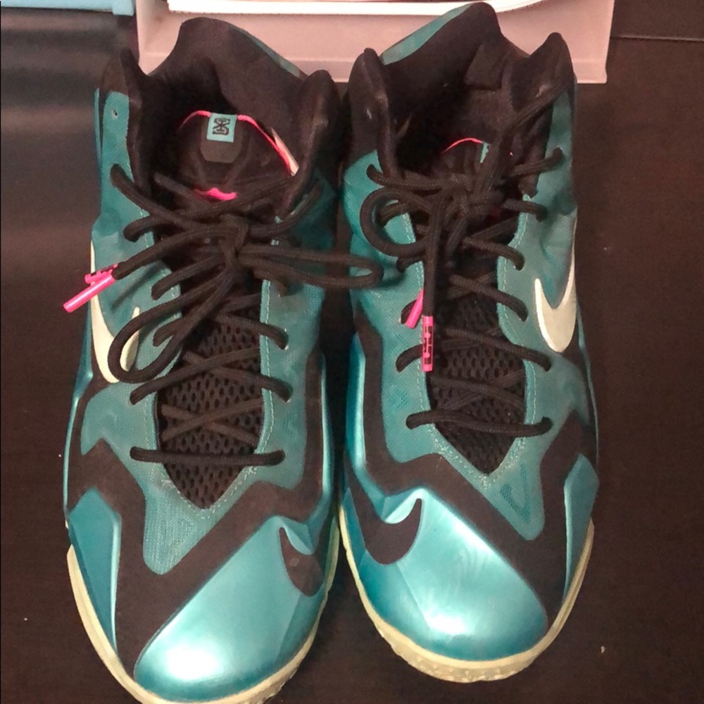 COPY - Lebron Nike 7Y used